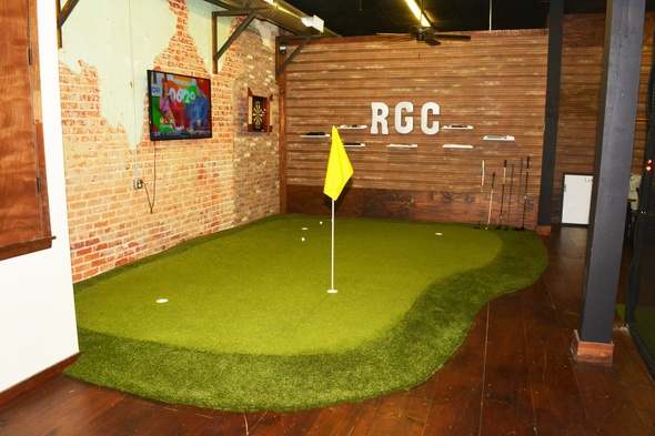 San Francisco Indoor Putting Green